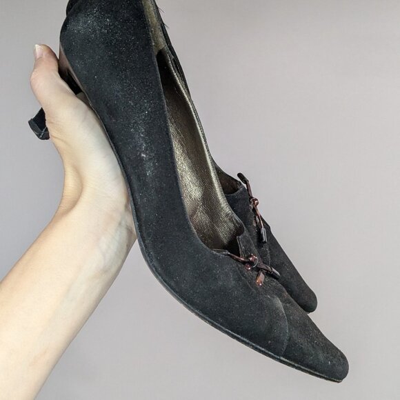 Stuart Weitzman Pointed Toe Flocked Velvet Pumps Black Size 7.5 - Picture 2 of 5